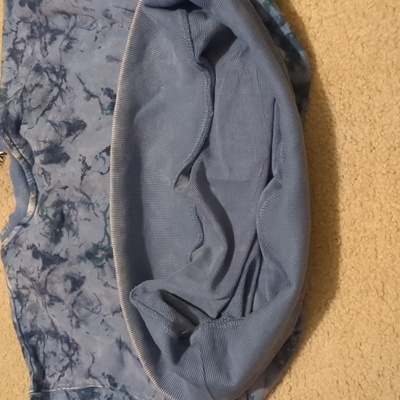 Women's NWT Joy Lab Relaxed Fit Sweatshirt - Picture 8 of 16